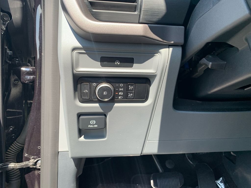 Used 2025 Black Ford XLT image 13