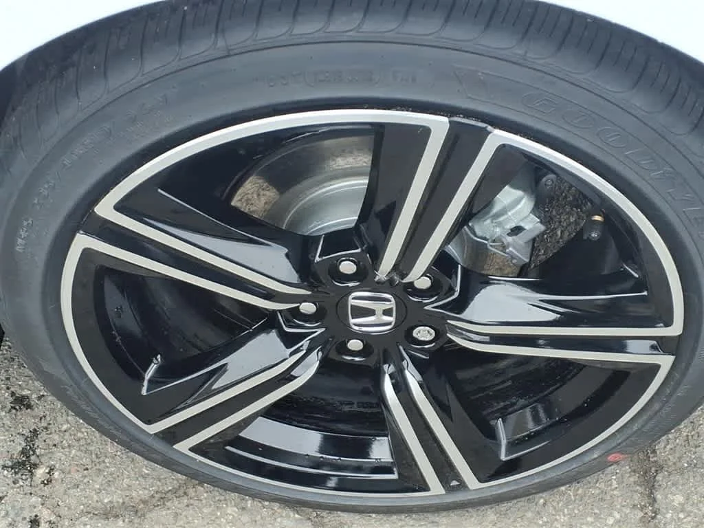 New 2026 Platinum White Pearl Honda SE image 6