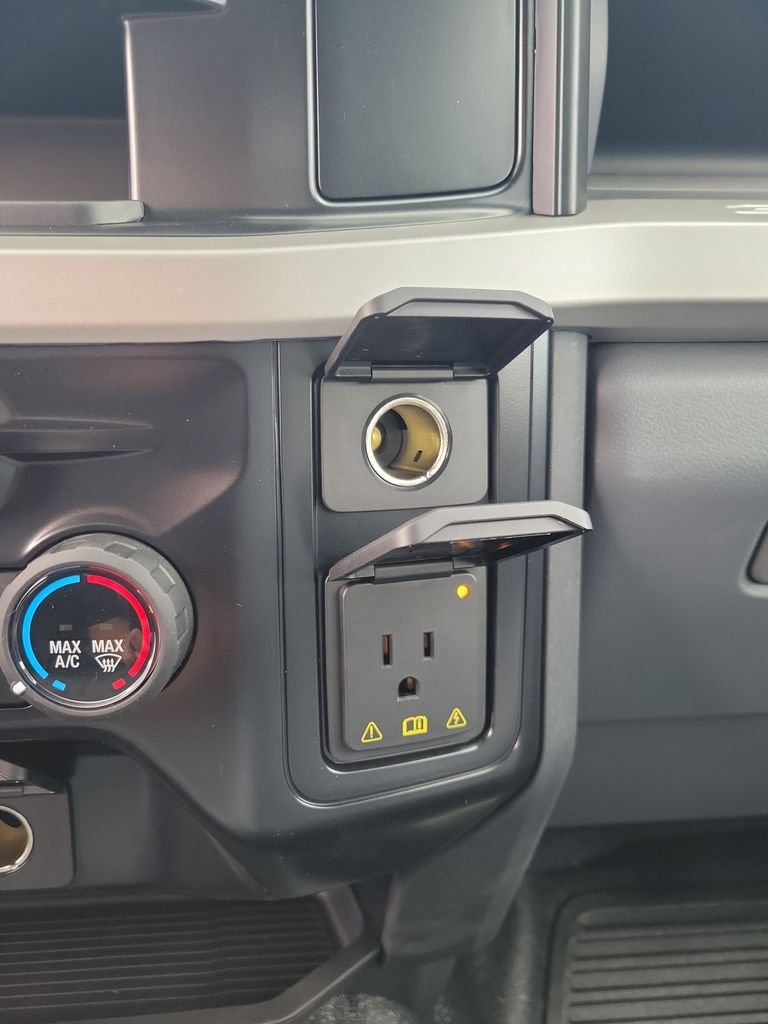 New 2026 Oxford White Ford F-550® XL image 21