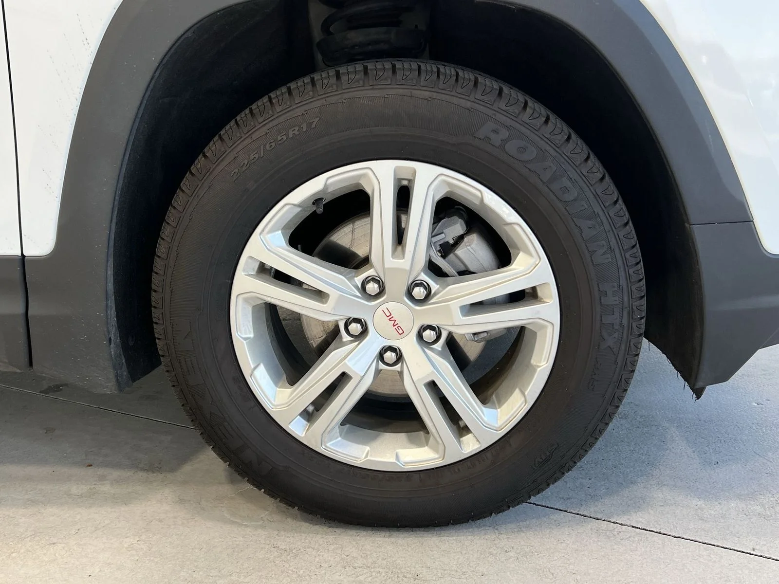 2024 GMC Terrain SLE - Photo 10