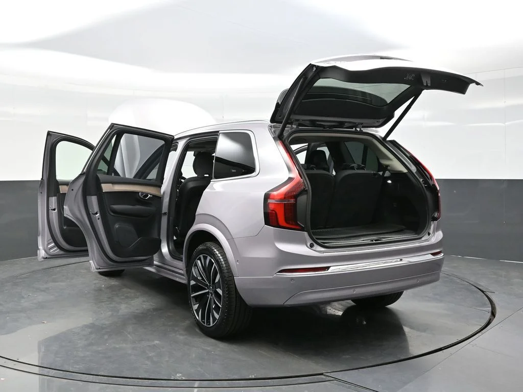 New 2026 Aurora Silver Volvo Plus image 39