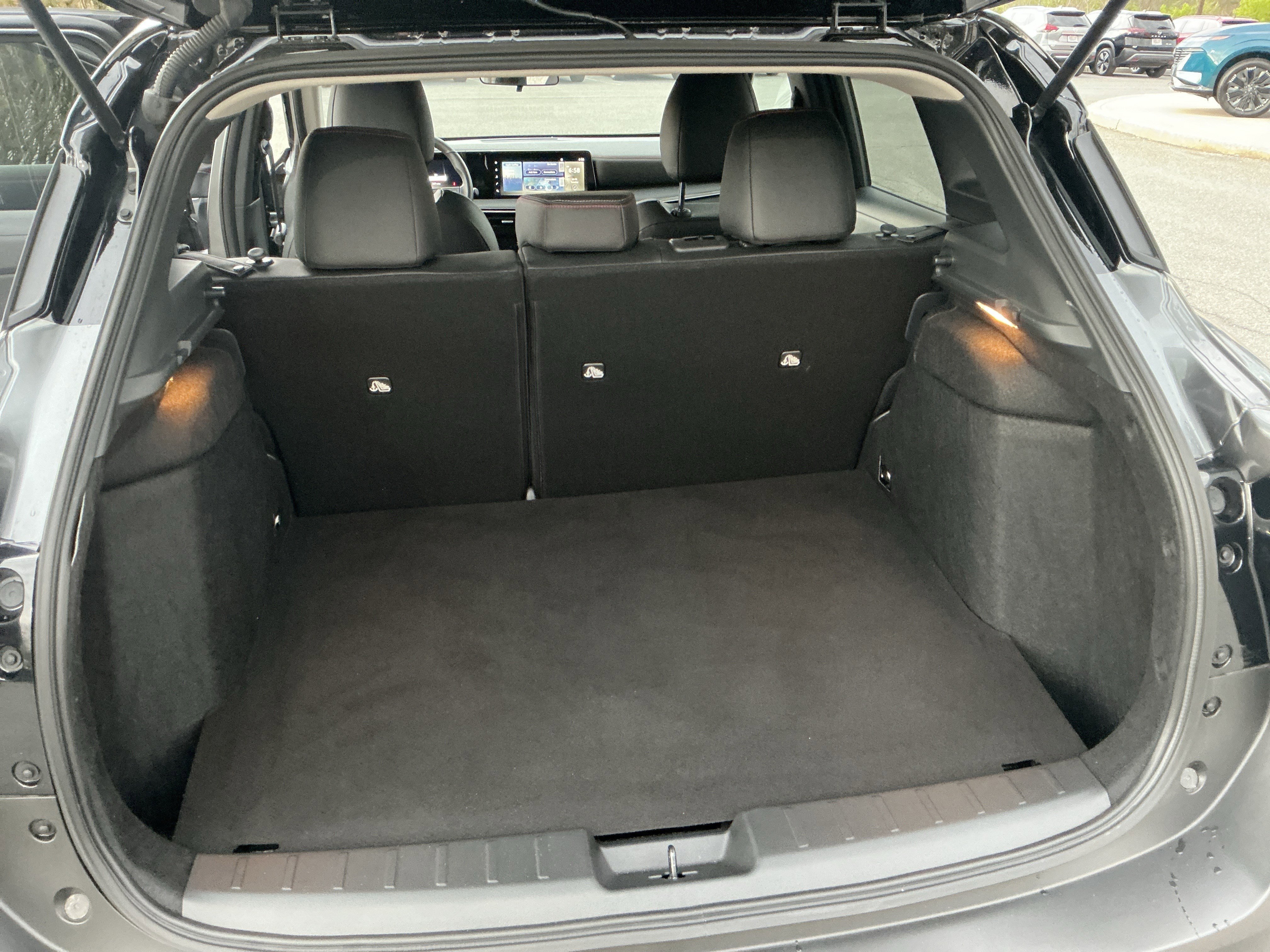Used 2025 Gun Metallic/Super Black Nissan  image 17