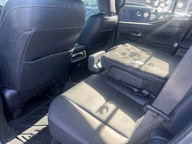 Used 2024  Lexus 550 Premium+ image 11