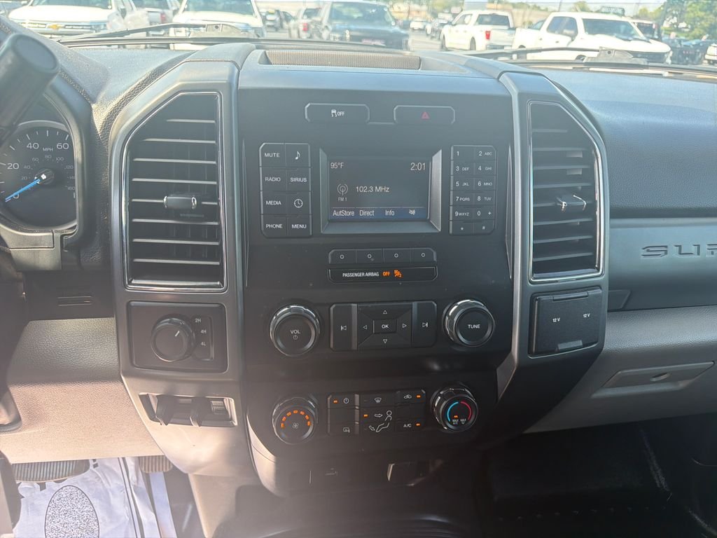 Used 2019 Blue Ford XLT image 19