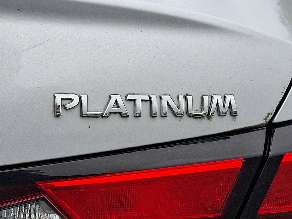 Used 2020 Silver Nissan 2.5 Platinum image 10