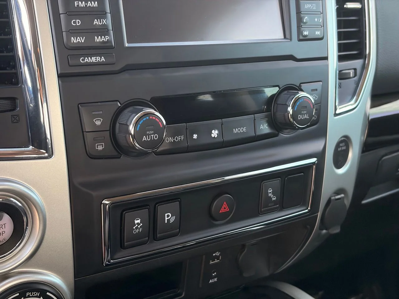 Used 2018 Magnetic Black Nissan SV image 21