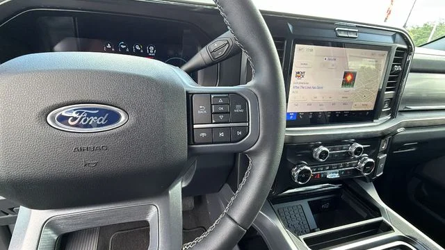 New 2026 Gray Ford Lariat image 31