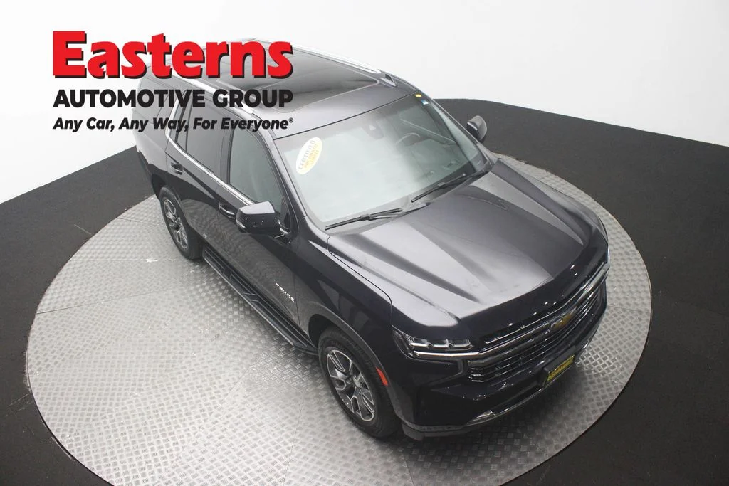 Used 2022 Gray Chevrolet LT image 3