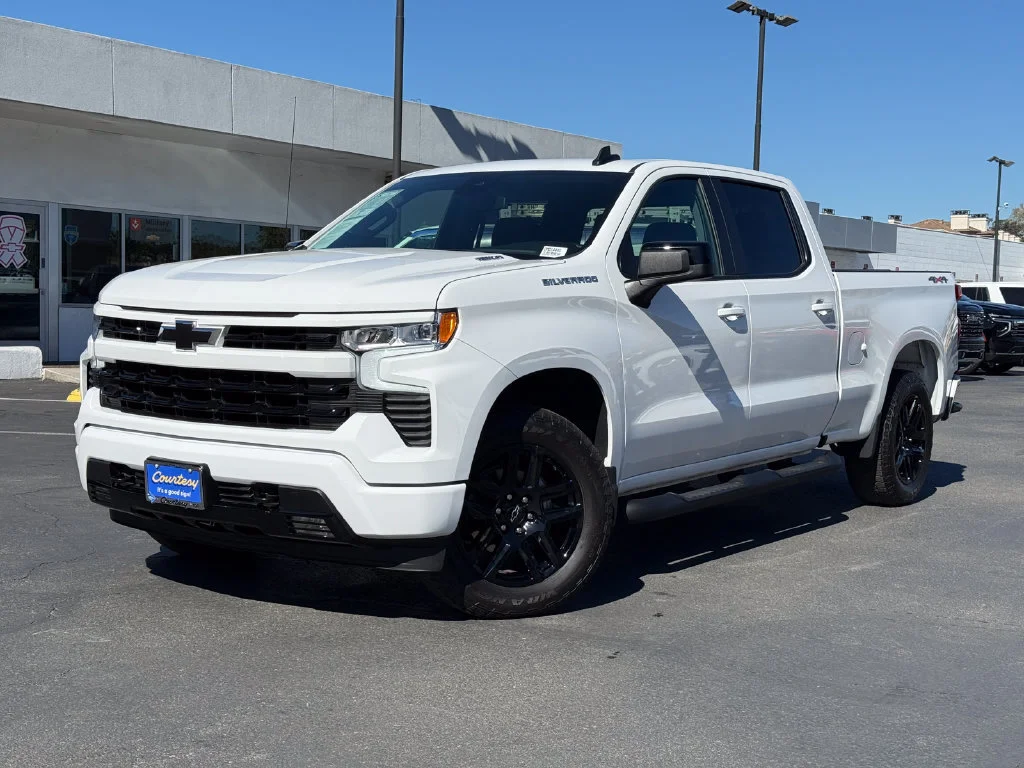 Used 2026 Summit White Chevrolet RST image 2