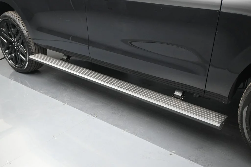 New 2027 Agate Black Metallic Ford Platinum image 26