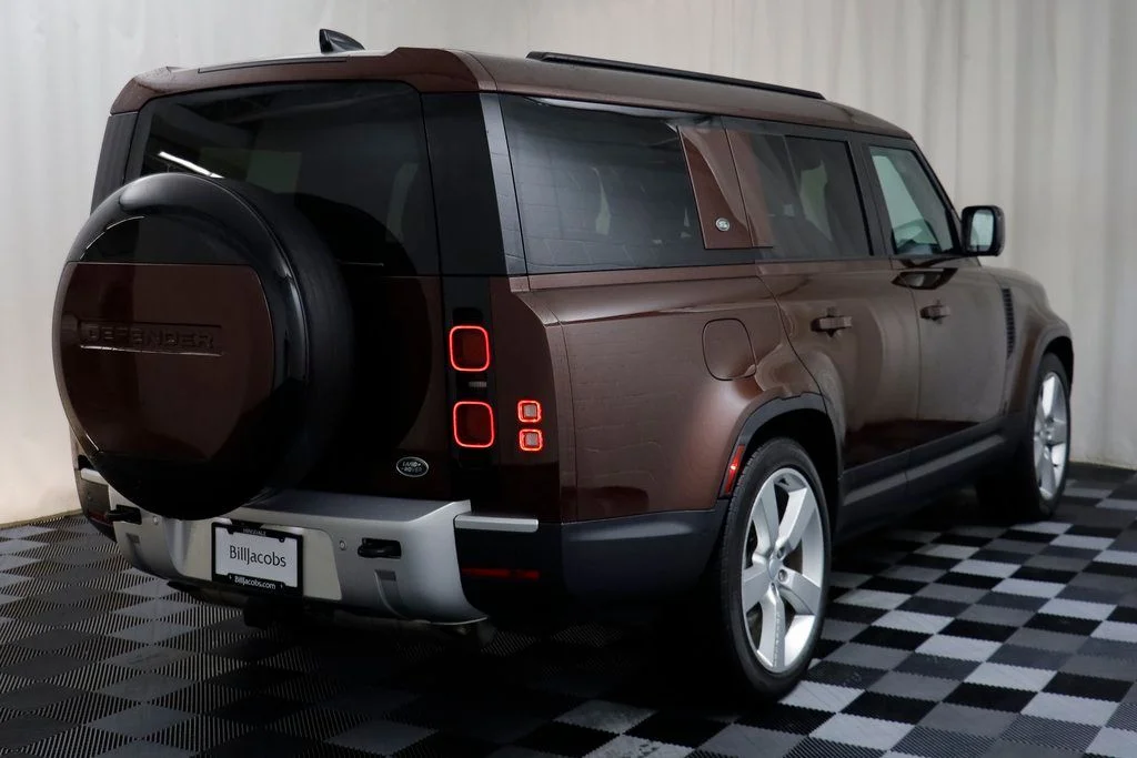 2023 Land Rover Defender First Edition - Photo 19