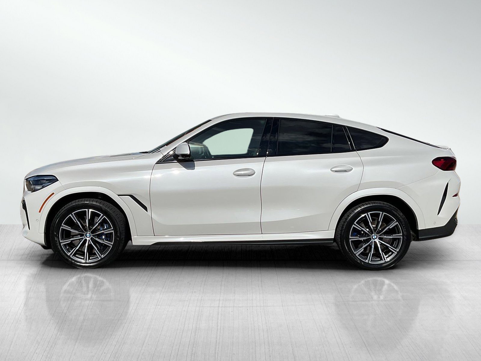 Used 2023 BMW X6 M50i with VIN 5UXCY8C06P9P75648 for sale in Brainerd, Minnesota
