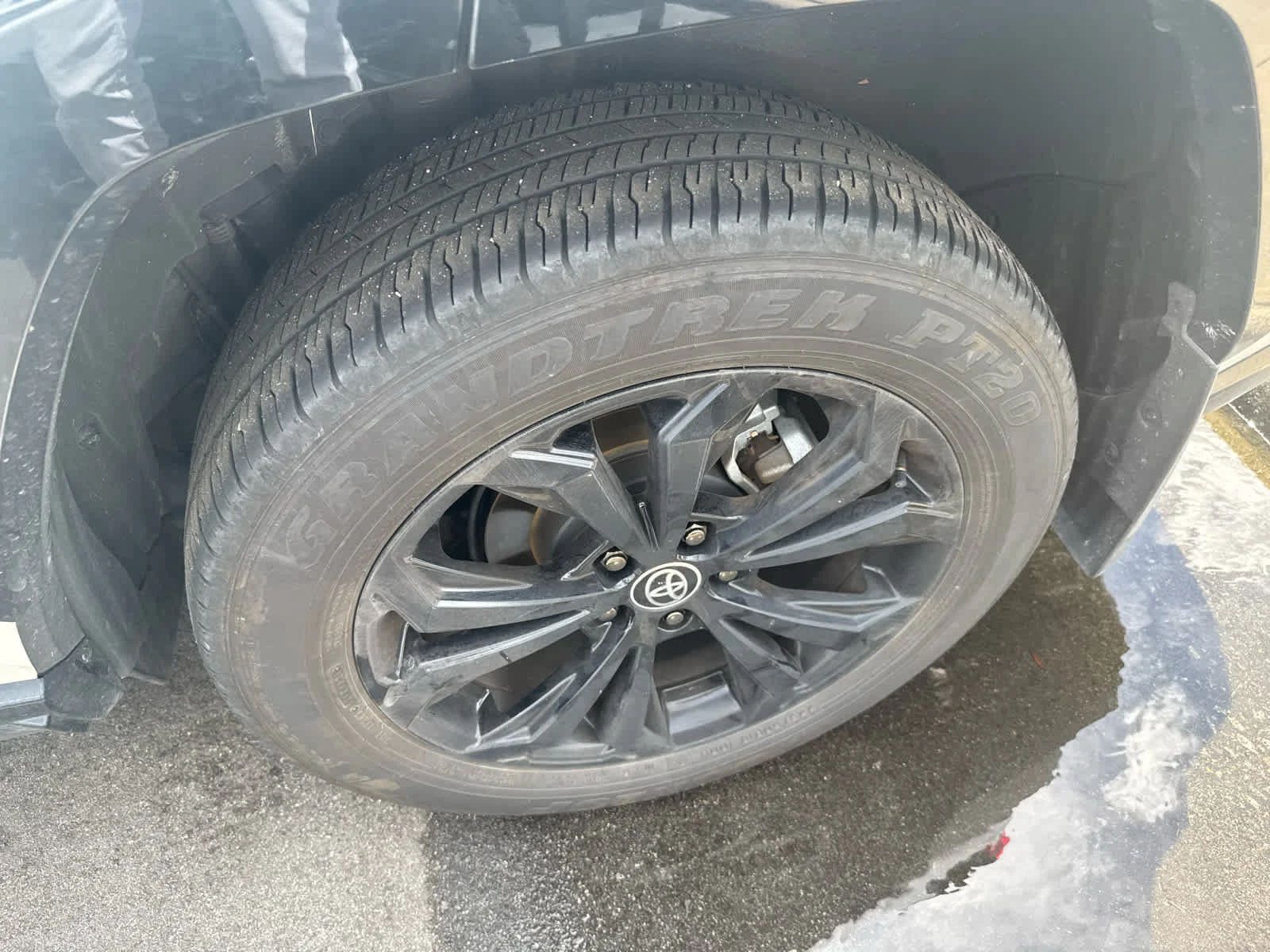 Certified Used 2025 Wind Chill Pearl Toyota Hybrid SE image 5