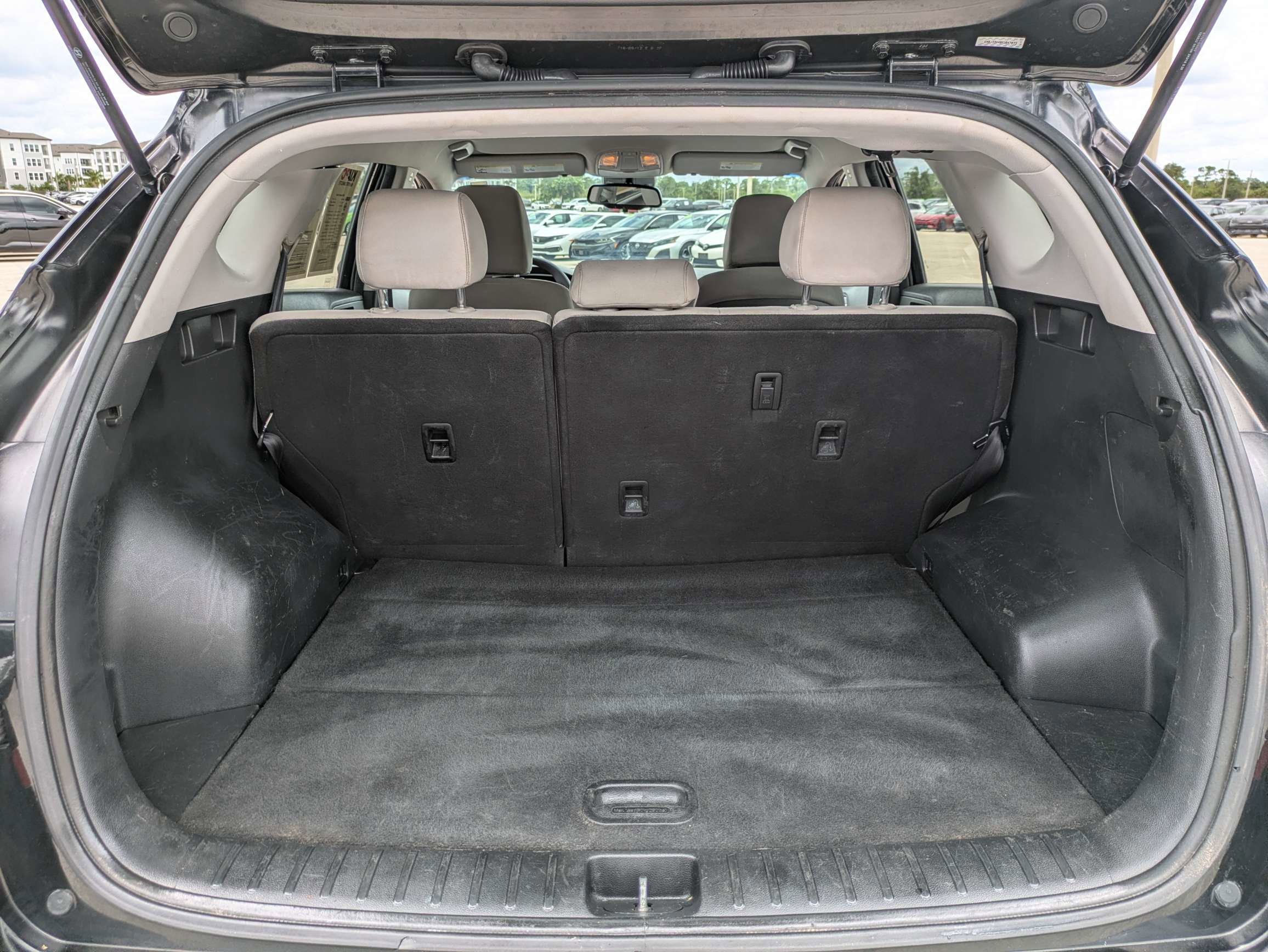 Used 2019 Black Noir Pearl Hyundai Value image 14