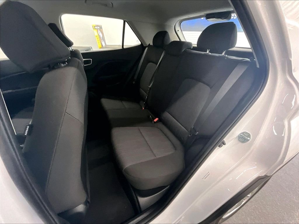 Used 2025 Lunar White Hyundai SE image 15