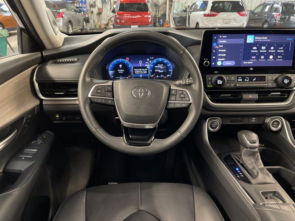 Used 2024  Toyota Limited image 16
