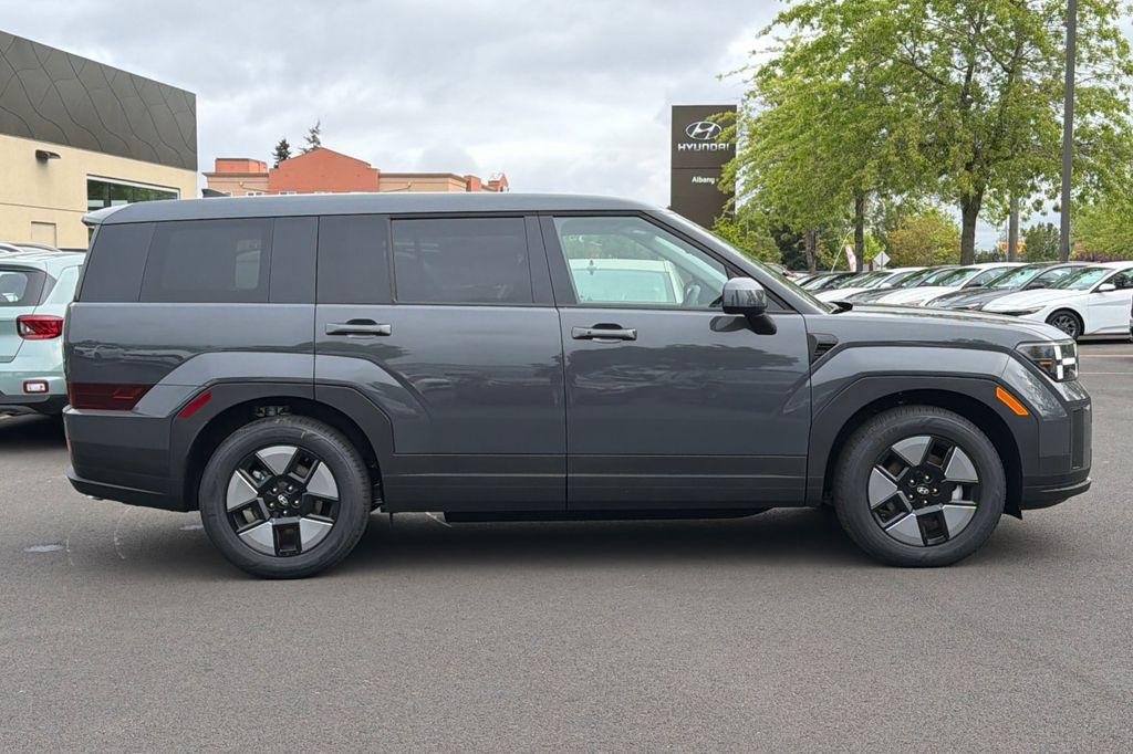 New 2026 Gray Hyundai SE image 3