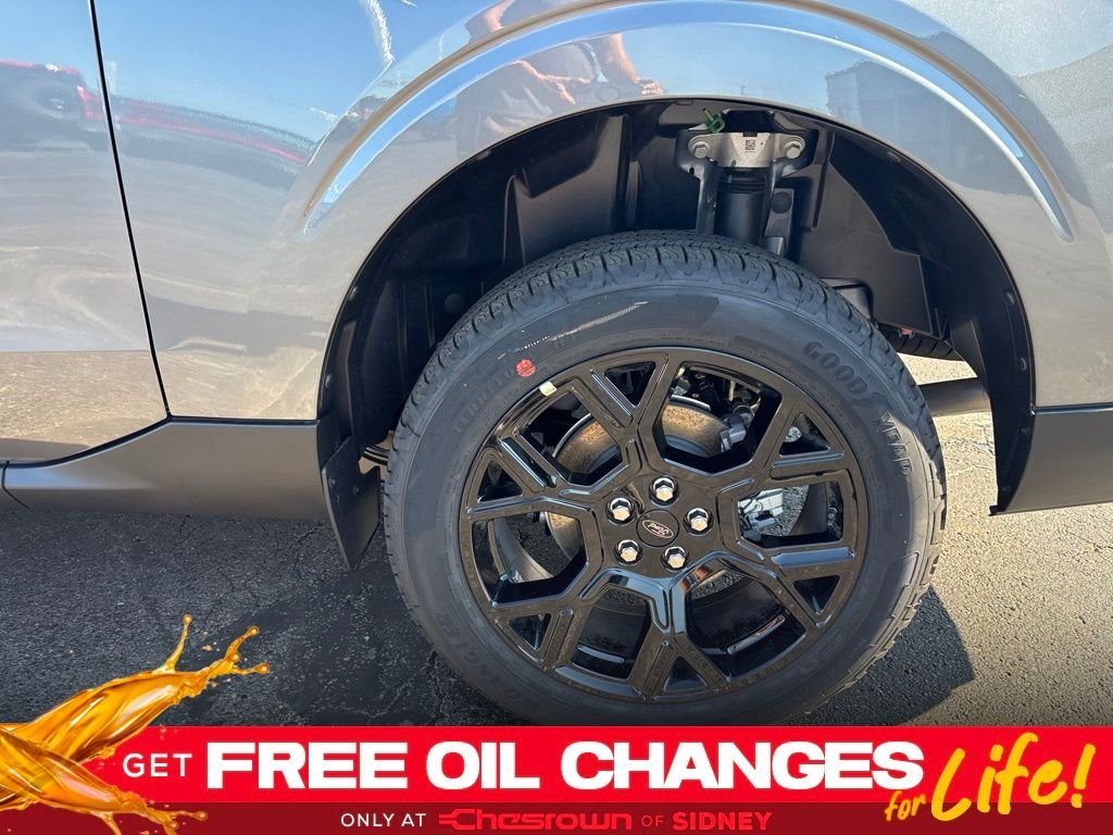 New 2026 Carbonized Gray Metallic Ford XLT image 10
