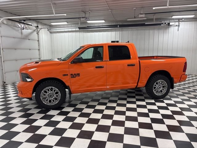 2019 RAM 1500 Classic Express 4x4 Crew Cab 5'7's photo