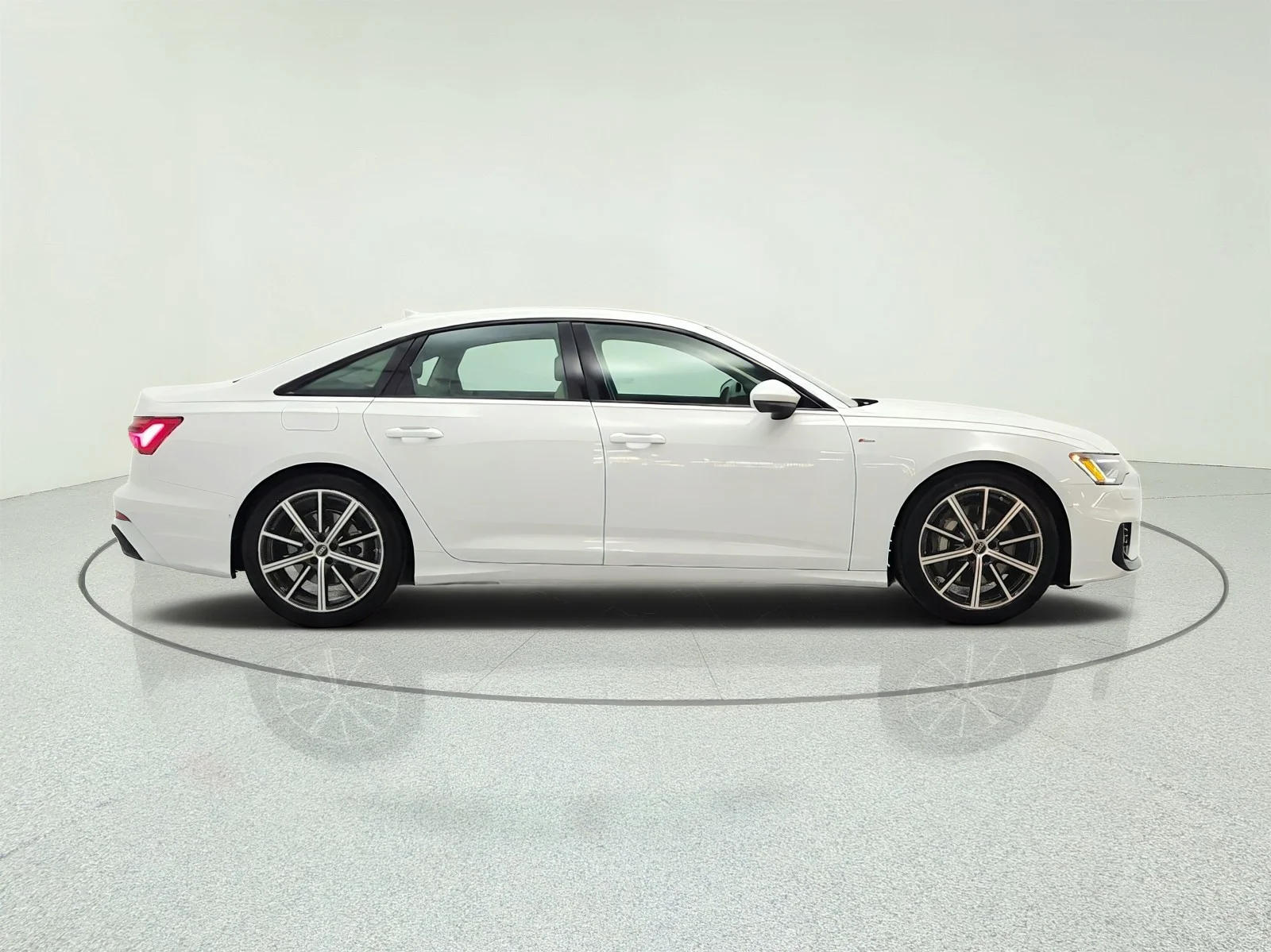 Used 2025 Glacier White Metallic Audi Premium image 4