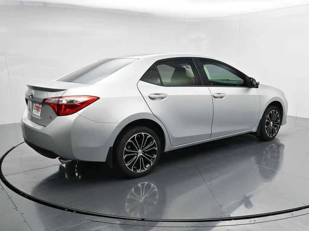 Used 2016  Toyota S Plus image 8