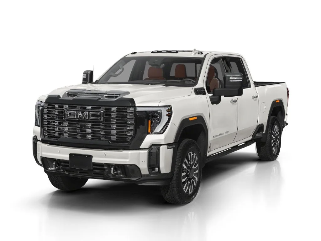 Used 2026 Glacier White Tricoat GMC Denali Ultimate DRW image 1