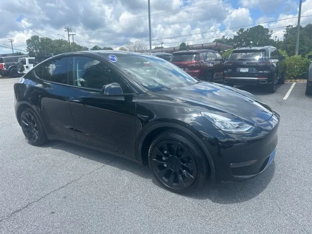 Used 2022 Black Tesla Long Range image 1