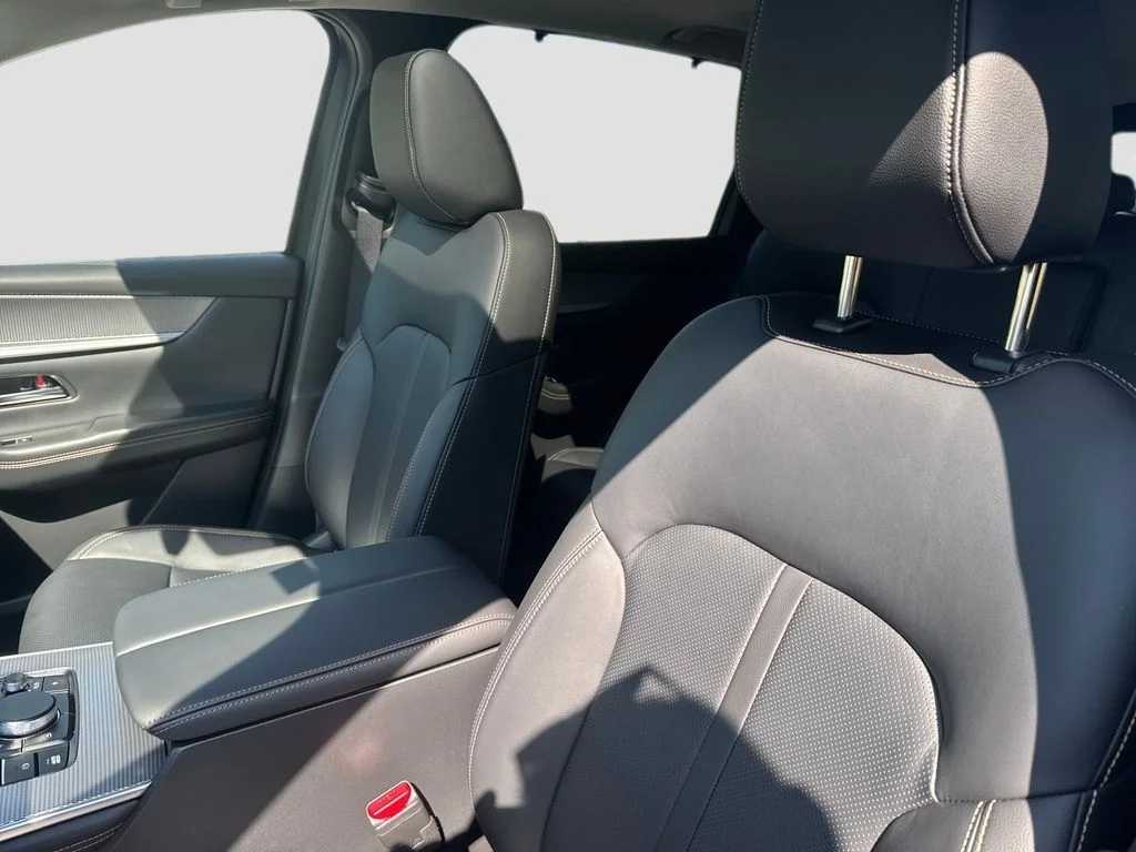 New 2026 Jet Black Mazda 3.3 Turbo Preferred image 9
