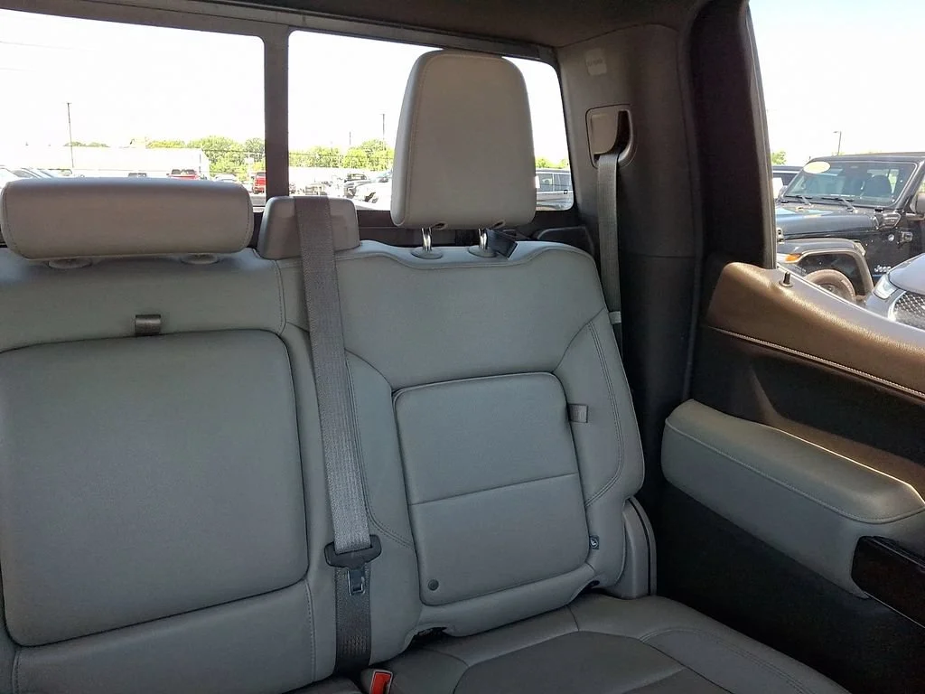 Used 2020 Carbon Black Metallic GMC SLT image 21