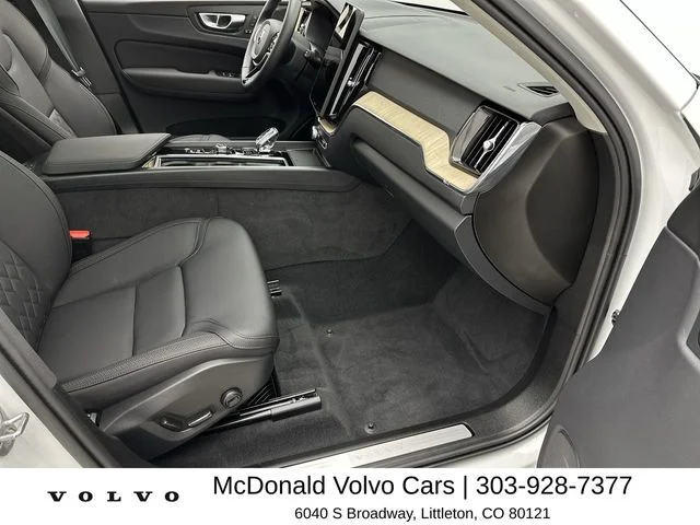 2026 Volvo XC60 Plus - Photo 25