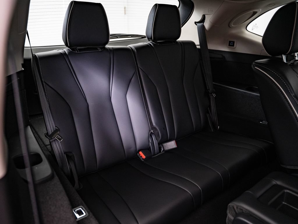 New 2026 Platinum White Pearl Acura Advance Package image 48