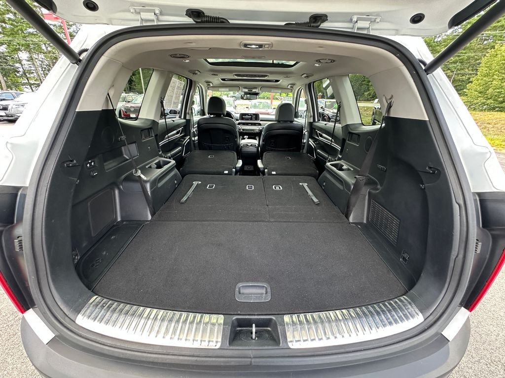 Used 2022 White Kia SX image 30