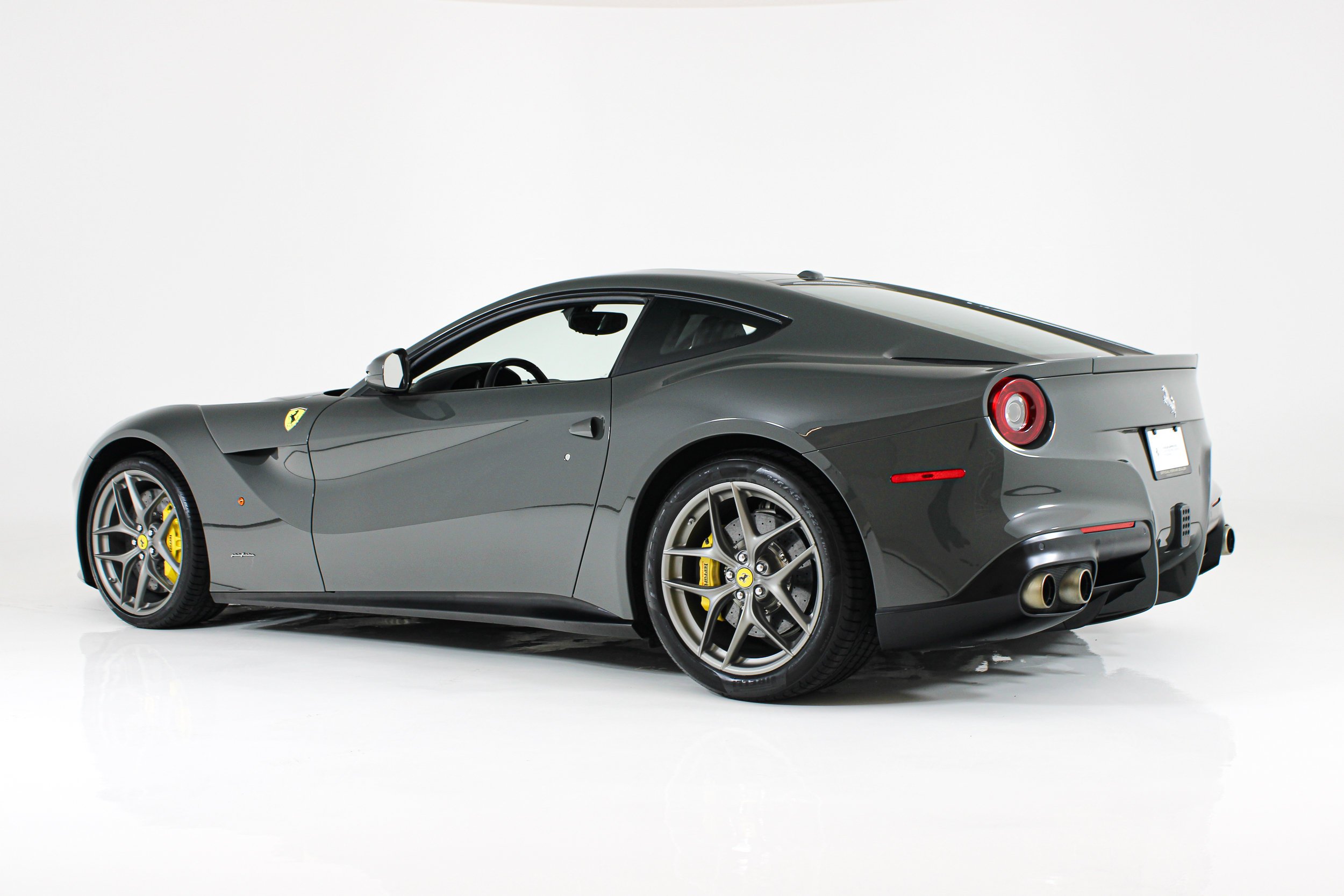 Used 2015 Grigio Scuro Ferrari  image 8