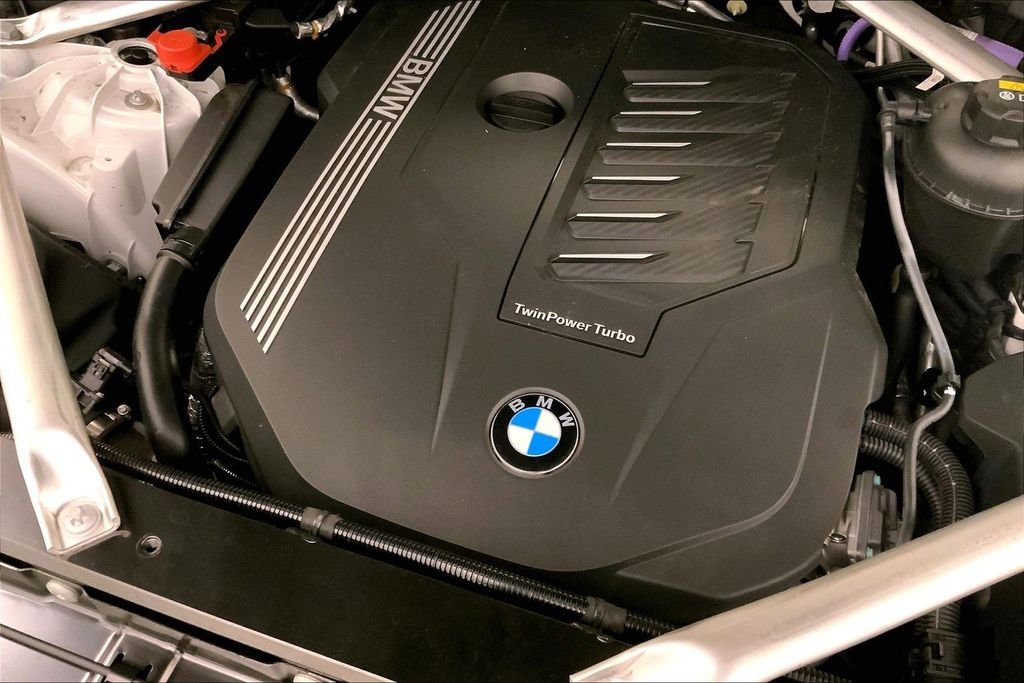 Used 2022 Mineral White Metallic BMW  image 31