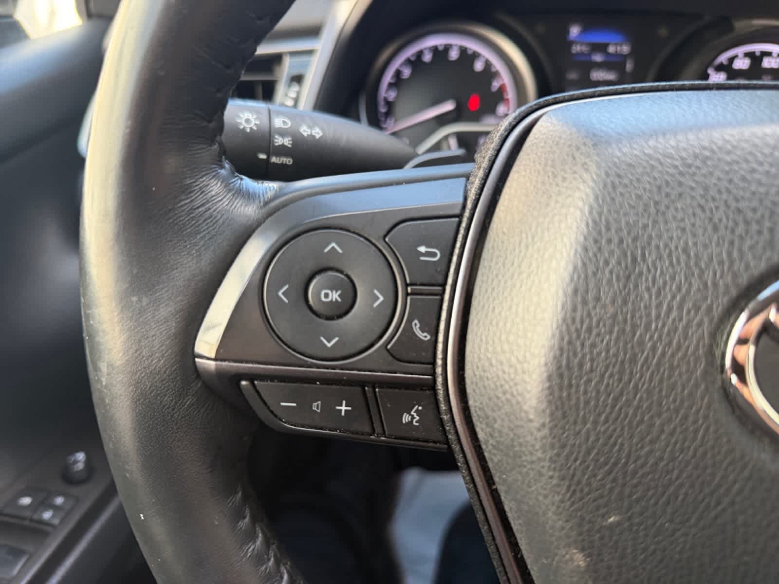 Used 2024 Ice Cap Toyota SE image 19