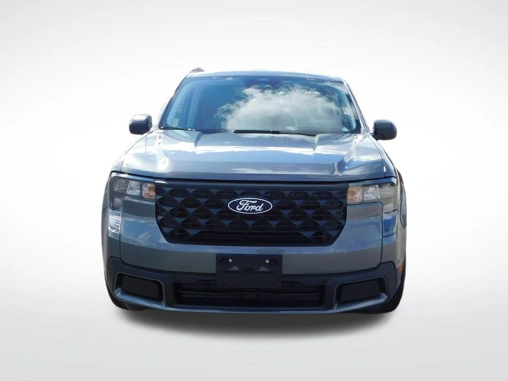 New 2026 Carbonized Gray Metallic Ford XLT image 11