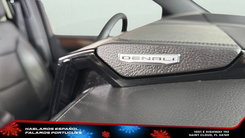 Used 2025 Onyx Black GMC Denali image 32