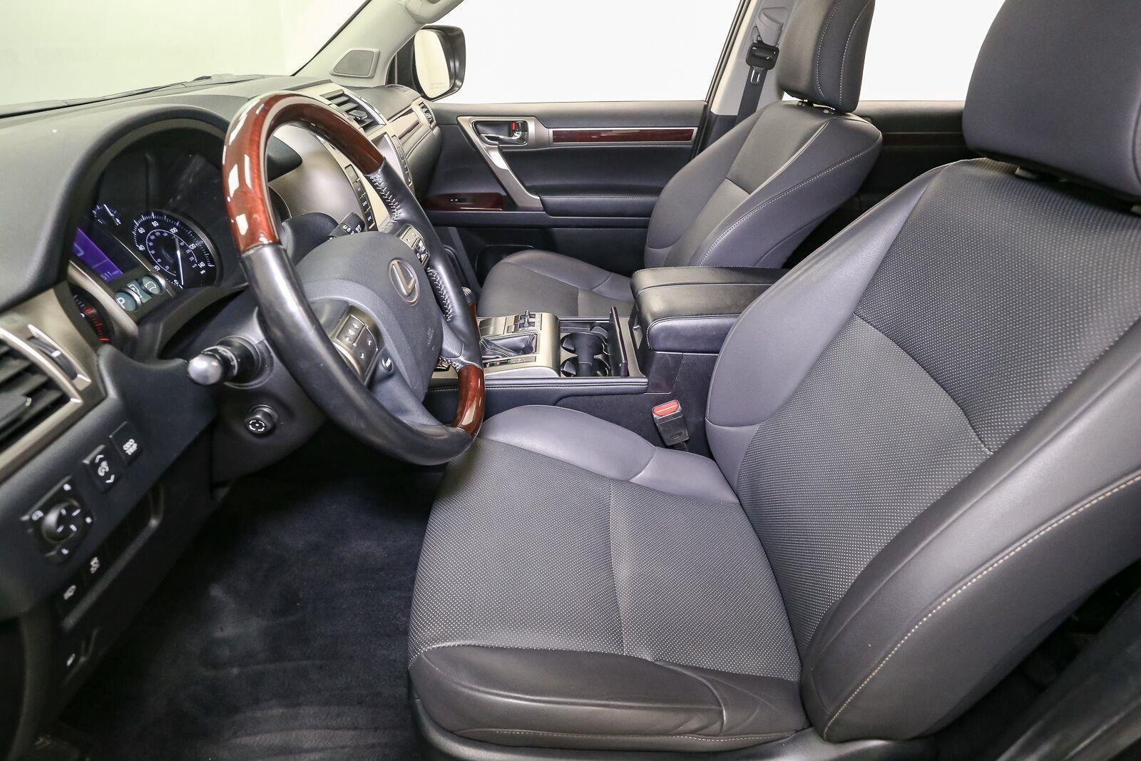 Used 2019 Black Onyx Lexus GX 460 Premium image 42