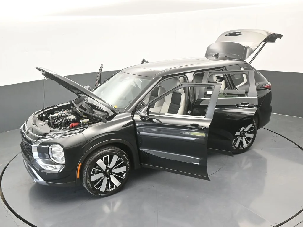 New 2026 Black Diamond Mitsubishi SE image 69