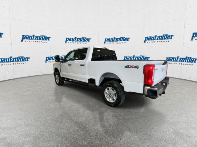 New 2027 White Ford XLT image 8