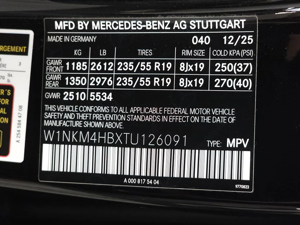 Certified Used 2026 Black Mercedes-Benz GLC 300 image 33