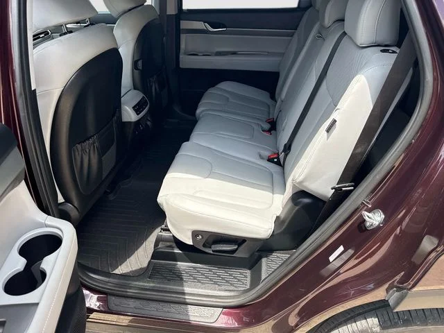 Used 2025 Red Hyundai SEL Premium image 15