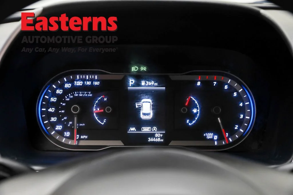 Used 2024 White Hyundai SEL image 18
