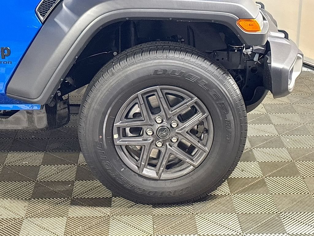 New 2026 Hydro Blue Pearl-Coat Exterior Paint Jeep Sport S image 22