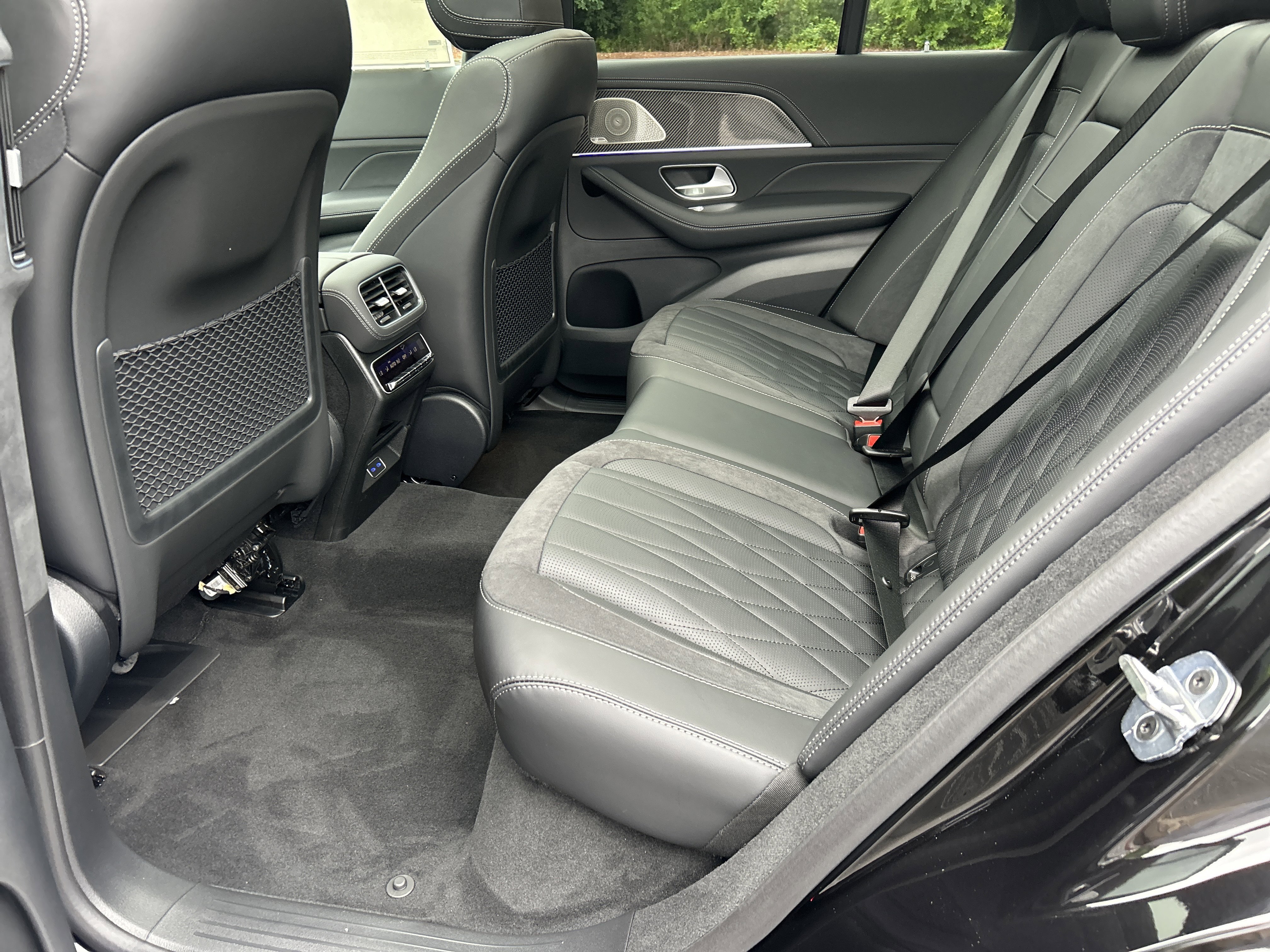 New 2026 Obsidian Black Metallic Mercedes-Benz AMG® GLE 63 S 4MATIC®+ SUV image 36