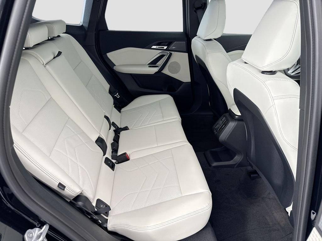 Used 2026 Jet Black BMW xDrive28i image 21