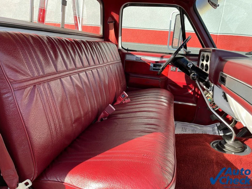 Used 1982 White Chevrolet  image 28