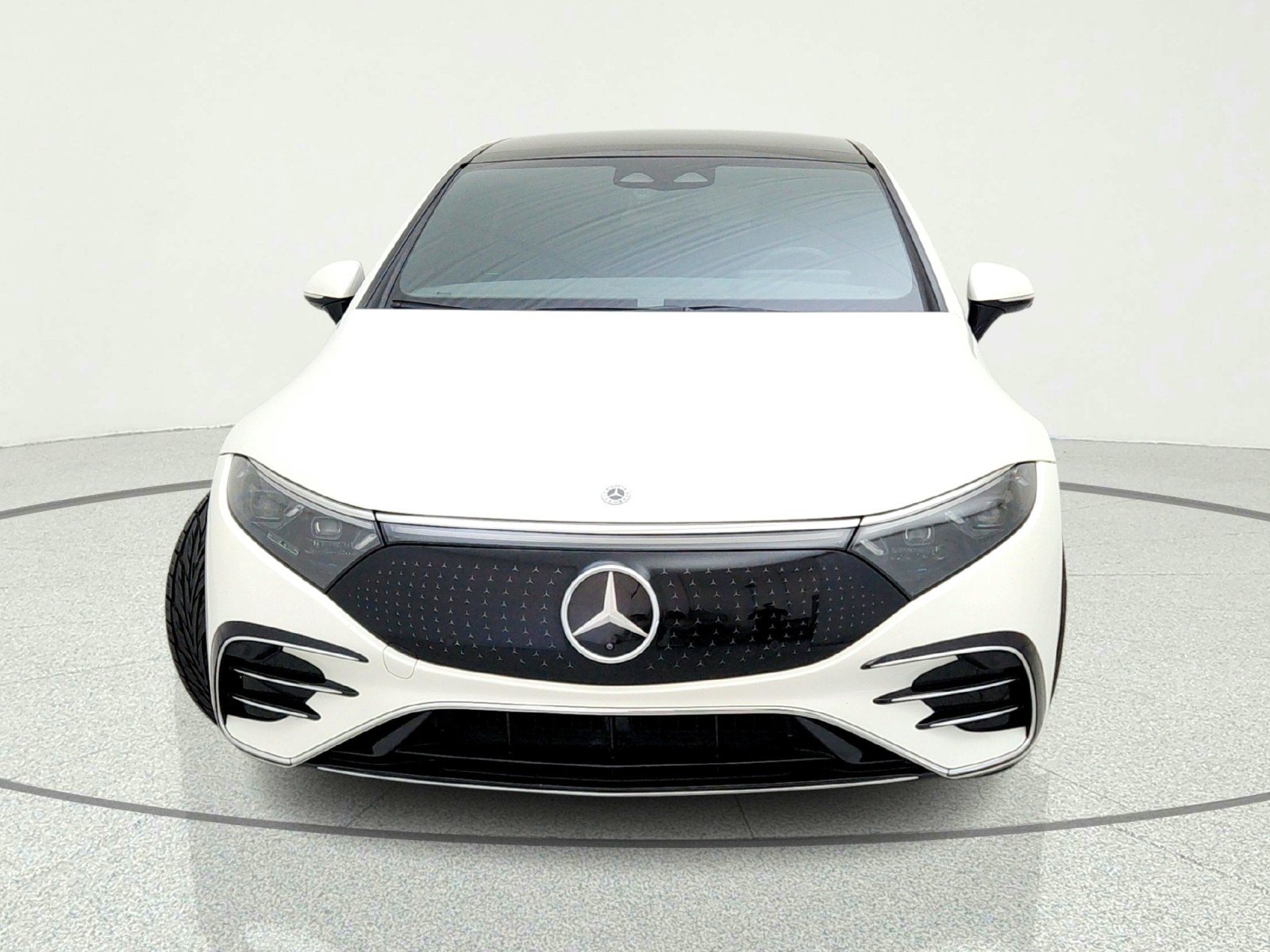Certified Used 2023 MANUFAKTUR Diamond White Mercedes-Benz EQS 450+ image 3