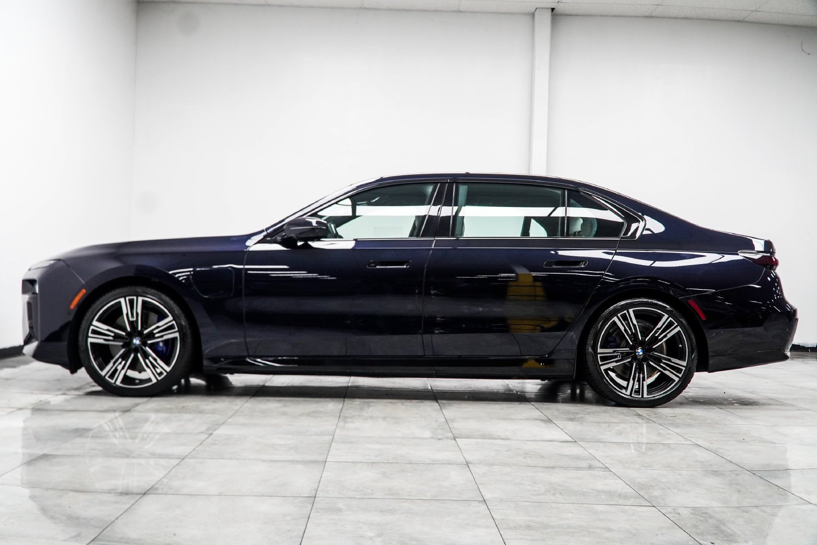 Used 2024 Black BMW 750e xDrive image 11