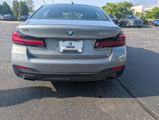 Certified Used 2023 Skyscraper Grey Metallic BMW 530i image 4